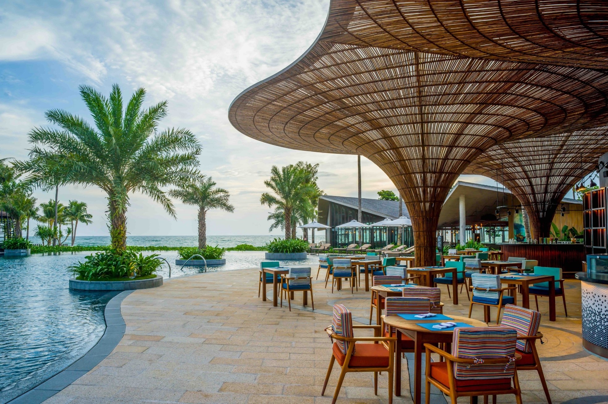 Ombra by the pool restaurant resort InterContinental Phu Quoc